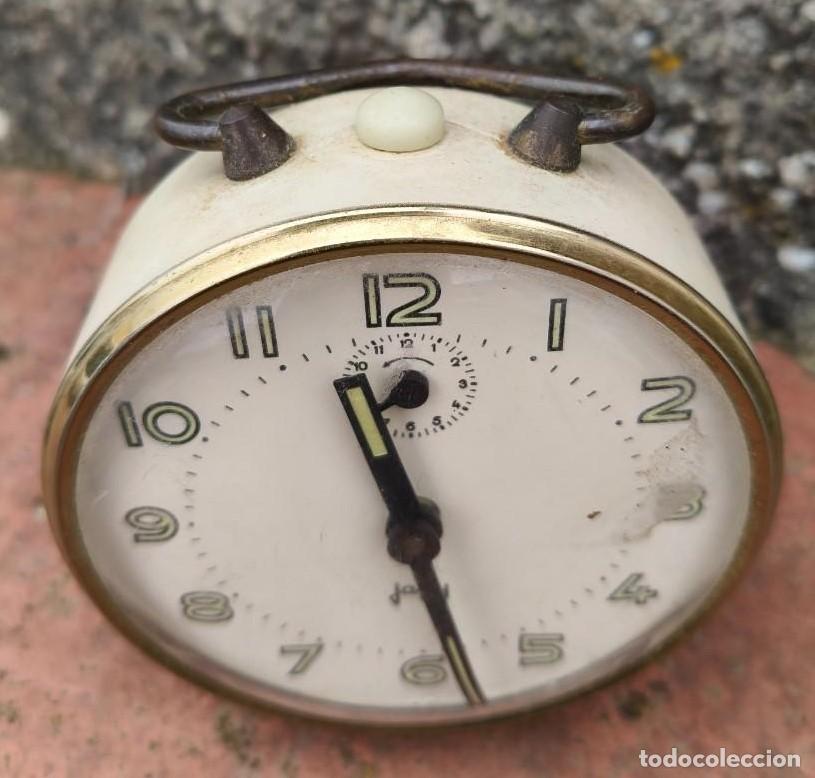 Despertadores antiguos: Reloj Despertador MECANICO JAPY - Foto 2