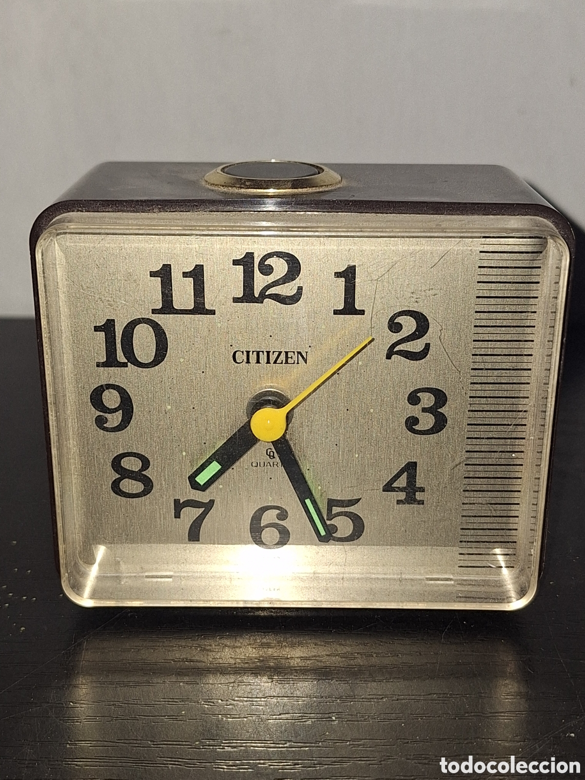 Sveglie antichi: Despertador marr&oacute;n citizen