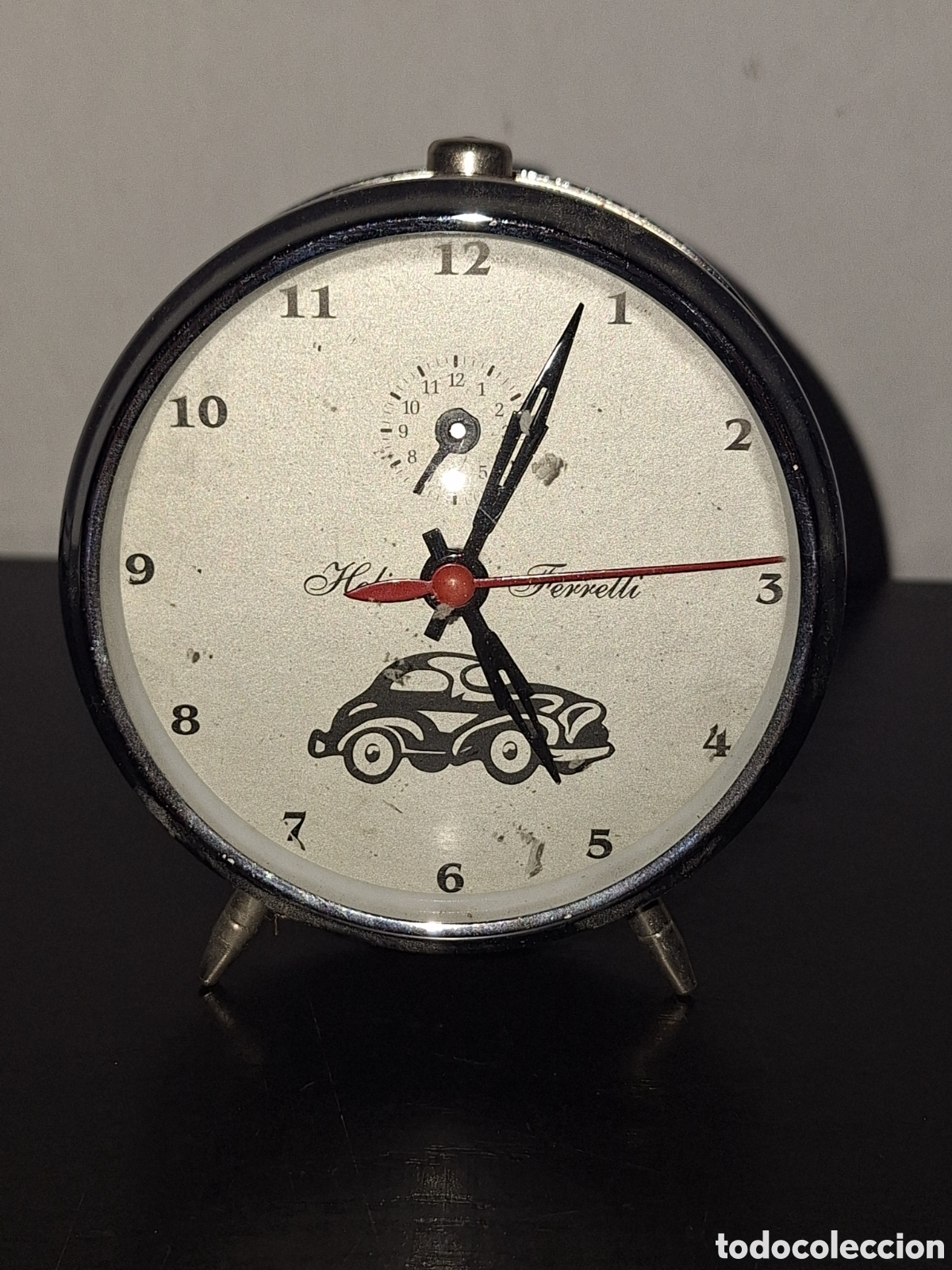 Old Alarm Clocks: Entre los despertador plateado helio ferrelli