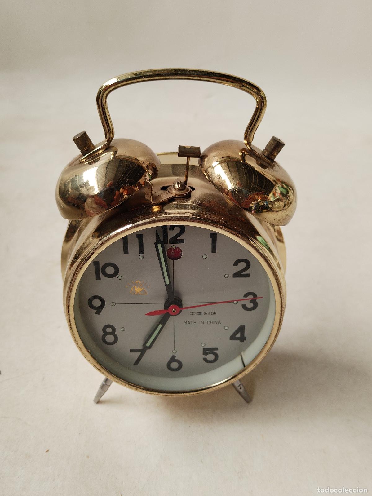 Despertadores antiguos: reloj despertador chino funcionando