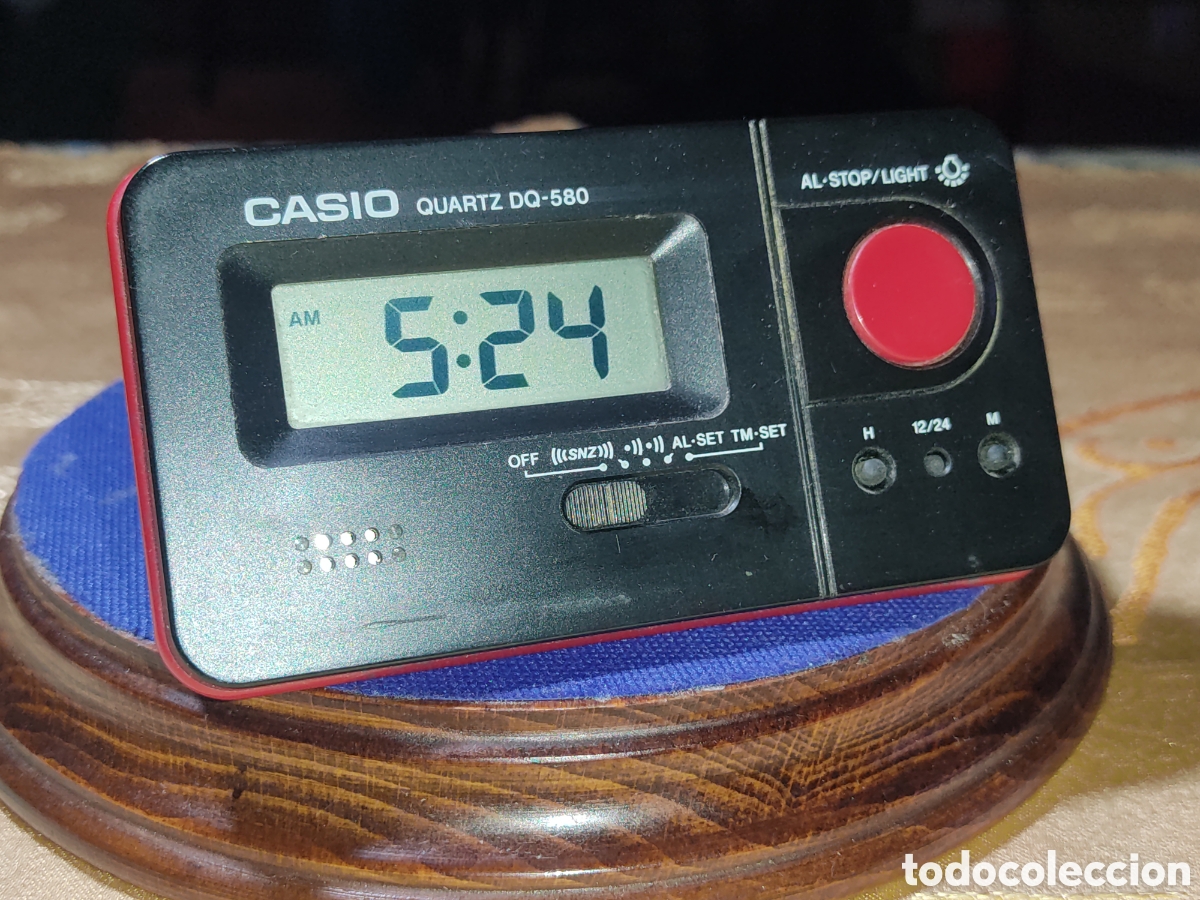 Despertadores antiguos: Reloj despertador Casio con luz,modelo DQ-580.Vintage.