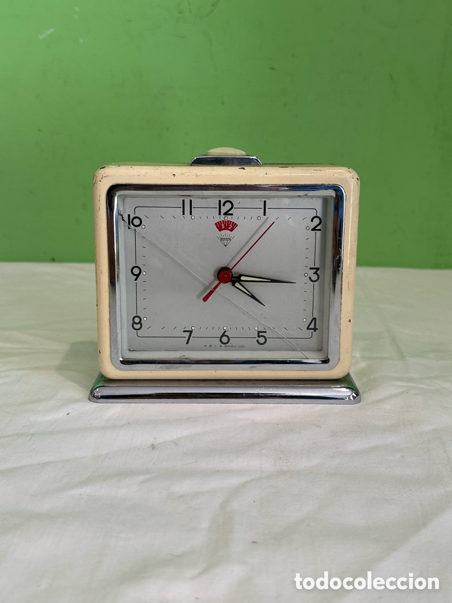 Despertadores antiguos: Reloj despertador vintage rectangular retro funcionando