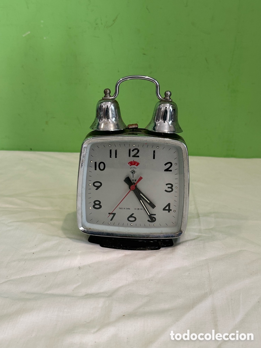 Despertadores antiguos: Reloj despertador vintage met&aacute;lico doble campana dise&ntilde;o cl&aacute;sico