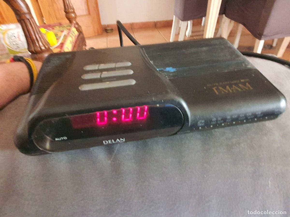 Despertadores antiguos: Radio Despertador Vintage DELAN - A&ntilde;os 80 - Funciona perfectamente