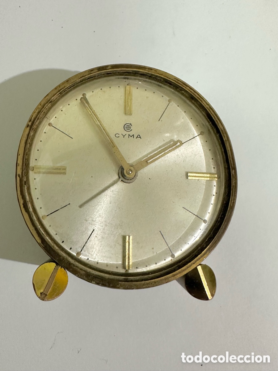 Despertadores antigos: Antiguo reloj CYMA Despertador de cuerda Swiss Vintage