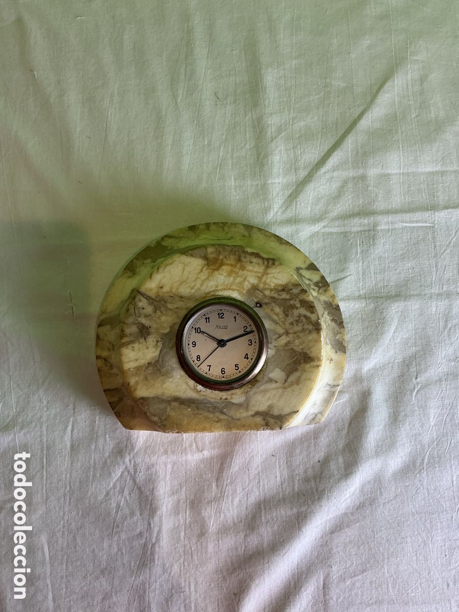 Despertadores antiguos: Antiguo reloj art d&eacute;co Revox en &oacute;nix y m&aacute;rmol natural &ndash; elegante pieza decorativa vintage funcional