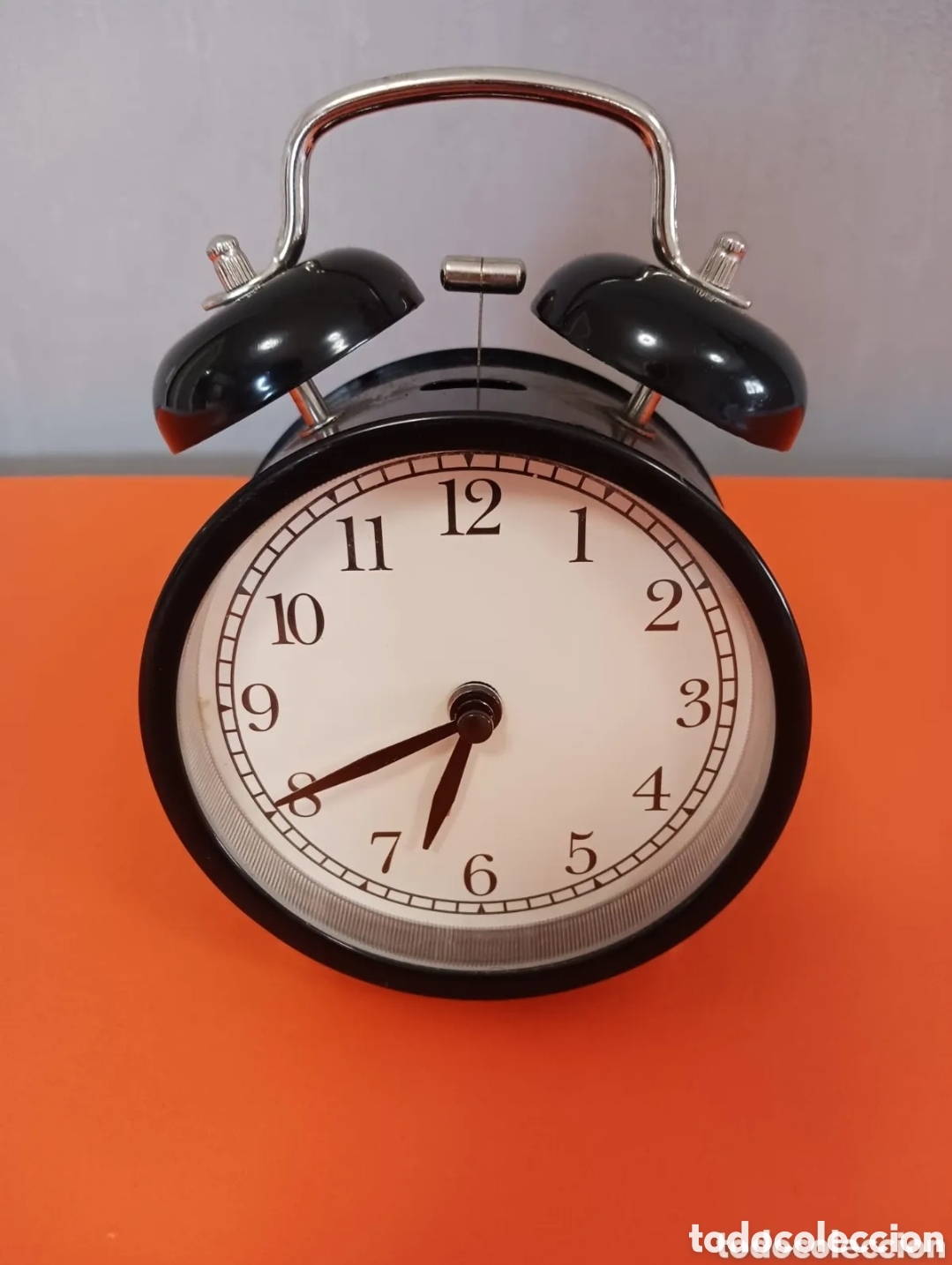 Old Alarm Clocks: Reloj despertador de sobremesa.