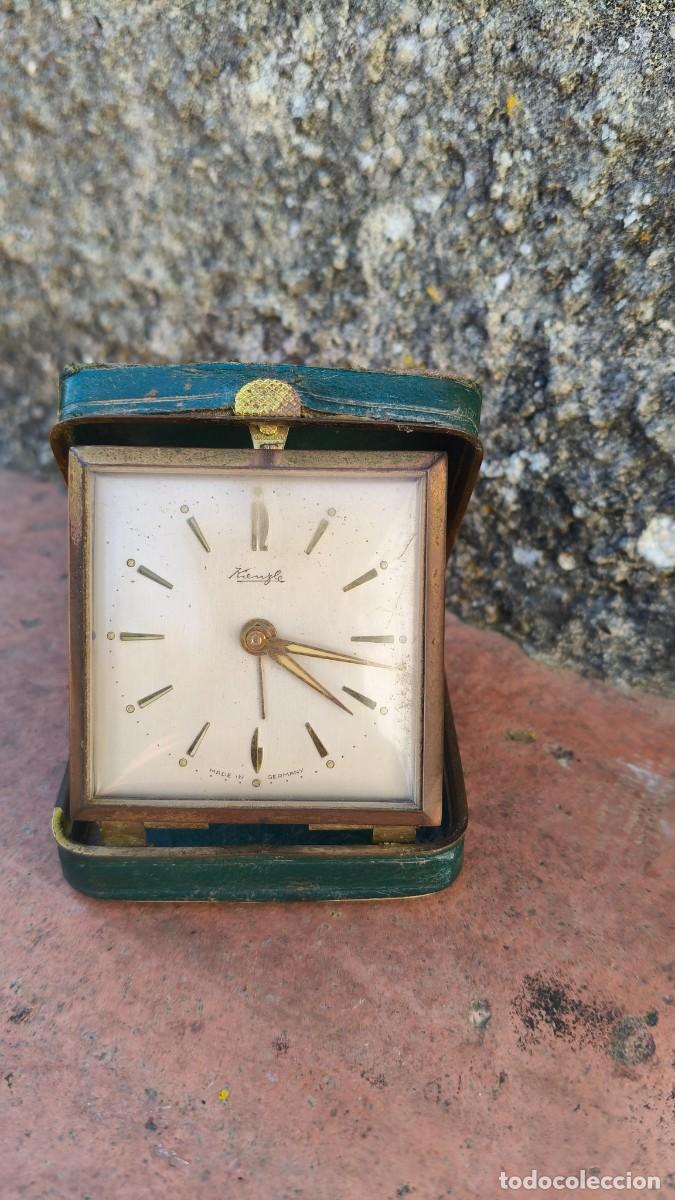 Despertadores antiguos: R&eacute;veil m&eacute;canique suisse de voyage 1950