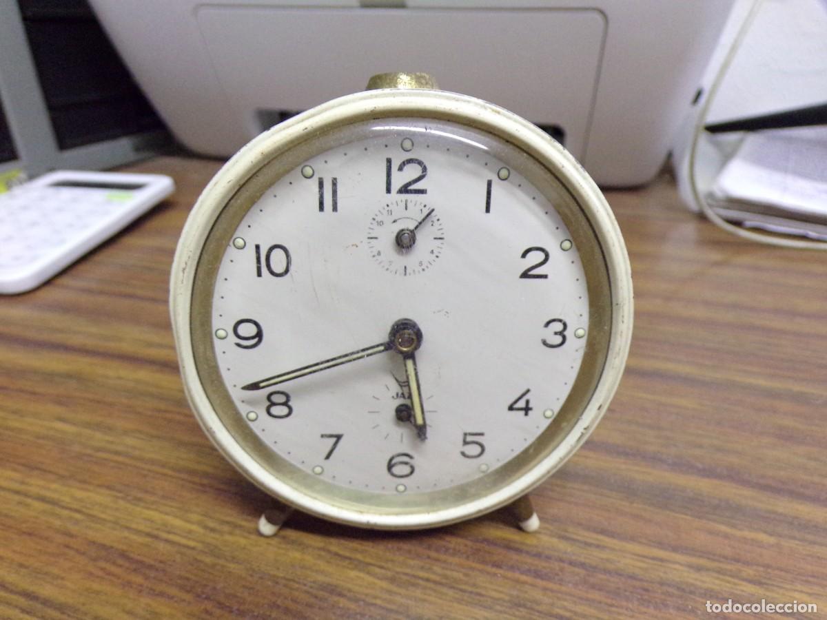Despertadores antiguos: ESTAMOS LIQUIDANDO. antiguo reloj despertador jaz. para restauraci&oacute;n. piezas, recambios