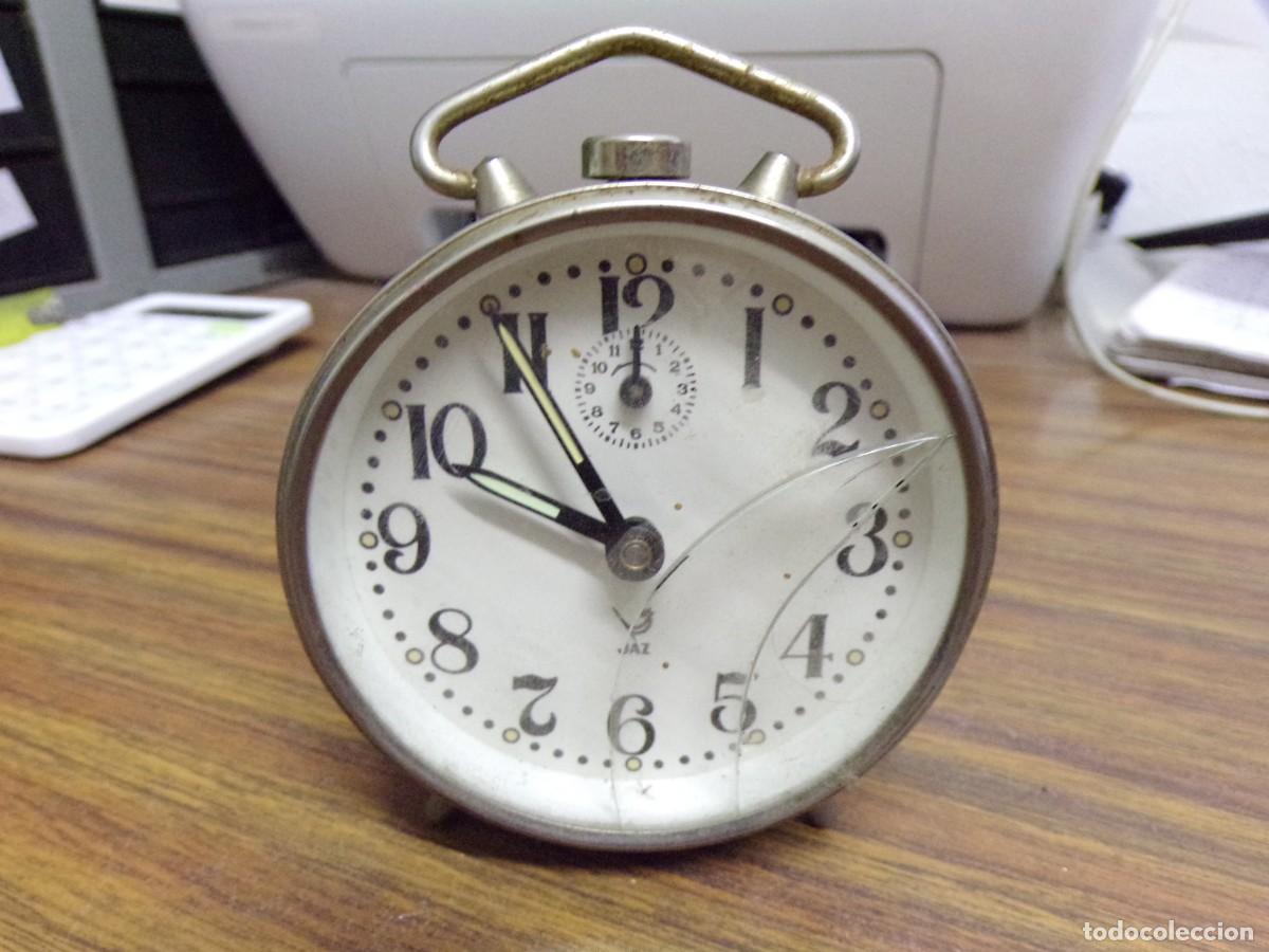 Despertadores antiguos: ESTAMOS LIQUIDANDO. antiguo reloj despertador jaz. para restauraci&oacute;n. piezas, recambios