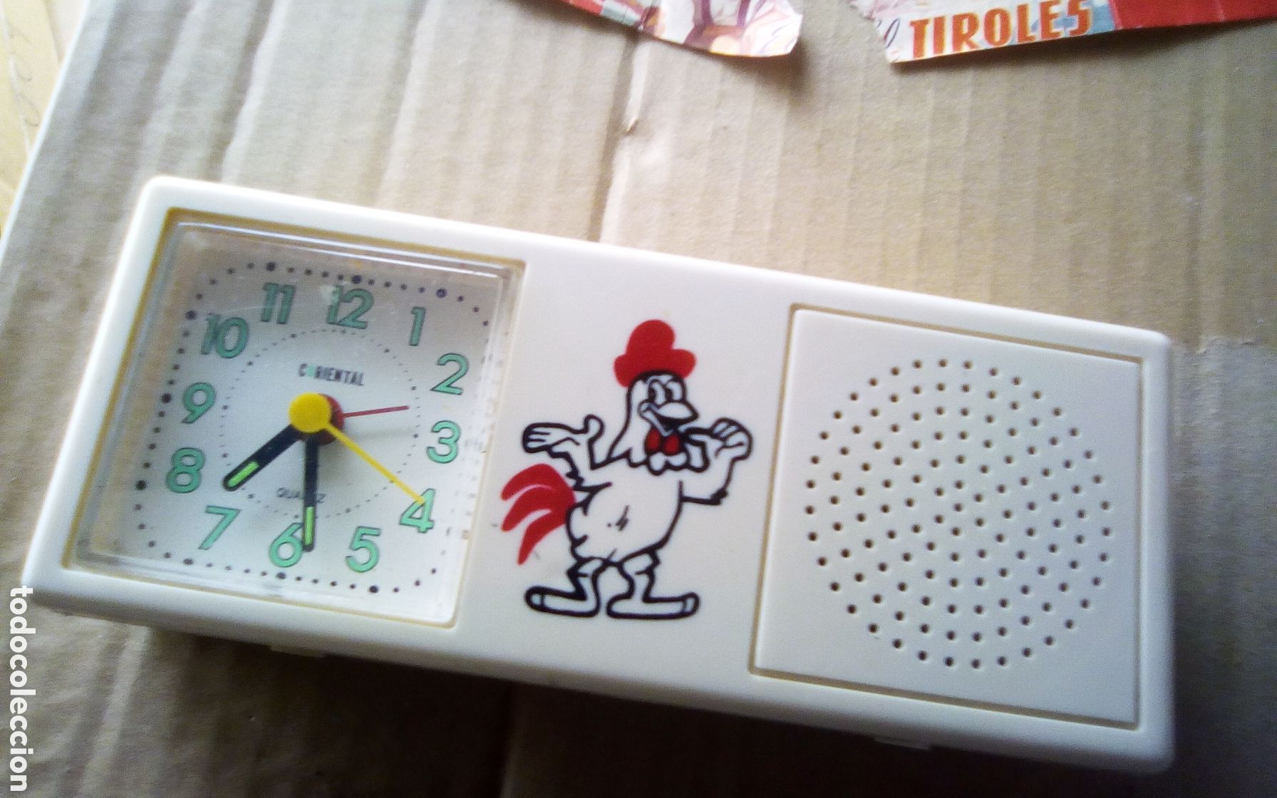 Despertadores antiguos: Reloj despertador vintage. Con alarma canto gallo. Usa 4 pilas AA. No incluidas