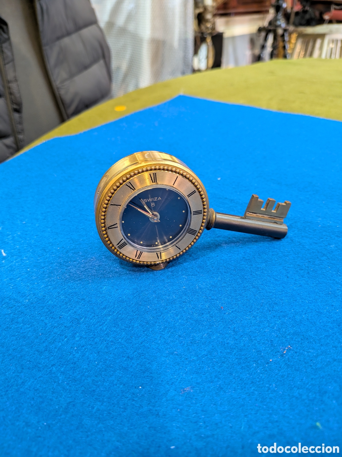 Despertadores antiguos: Reloj derpertador SWIZA carga manual. REF-6598