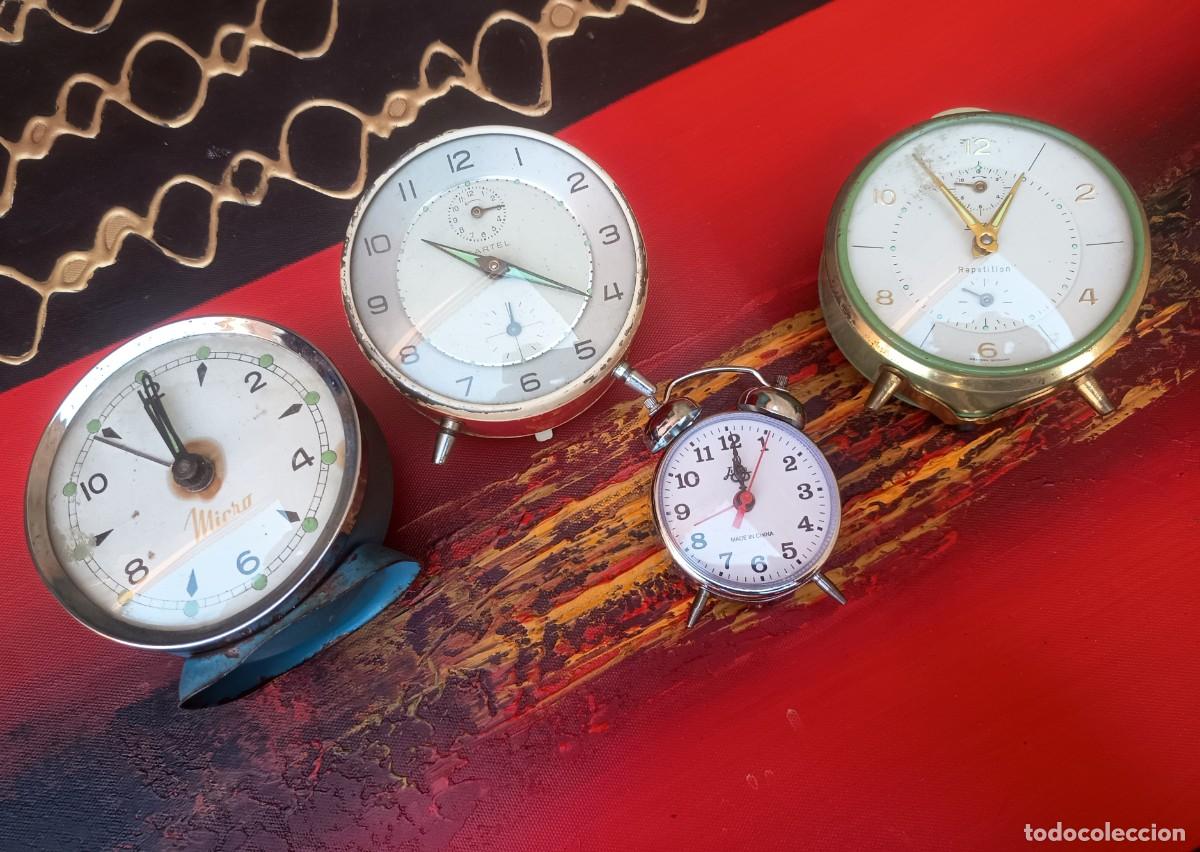 Despertadores antiguos: LOTE DE 4 CUATRO DESPERTADORES ANTIGUOS, PARA REPARAR, PIEZAS, RESTAURACI&Oacute;N, ETC