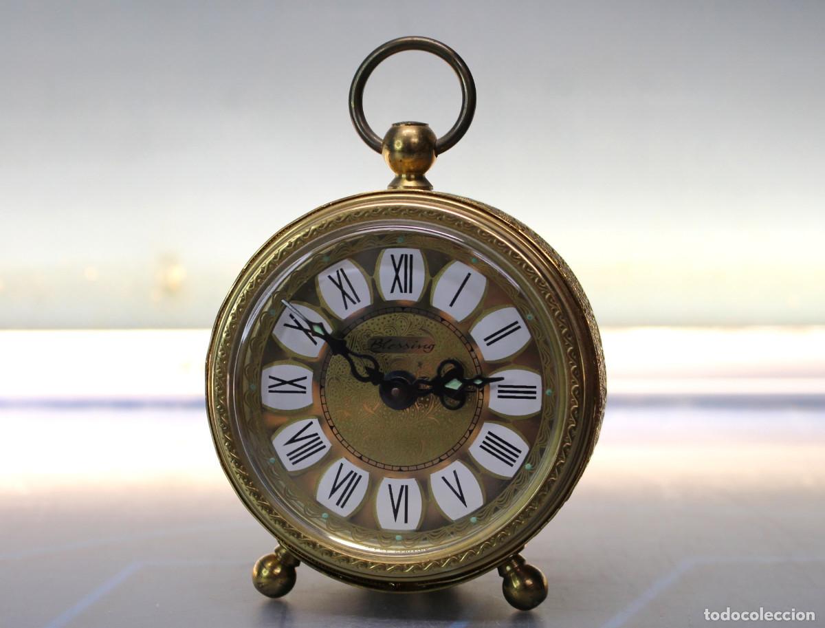 Despertadores antiguos: Reloj despertador de cuerda Blessing, West Germany.
