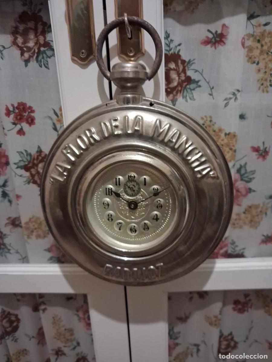 Alte Wecker: Gran Despertador de gran tama&ntilde;o muy decorativo.Admito ofertas( Antiguo)