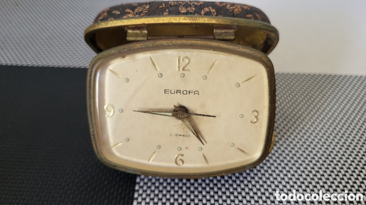Despertadores antiguos: Reloj despertador carga manual Europa