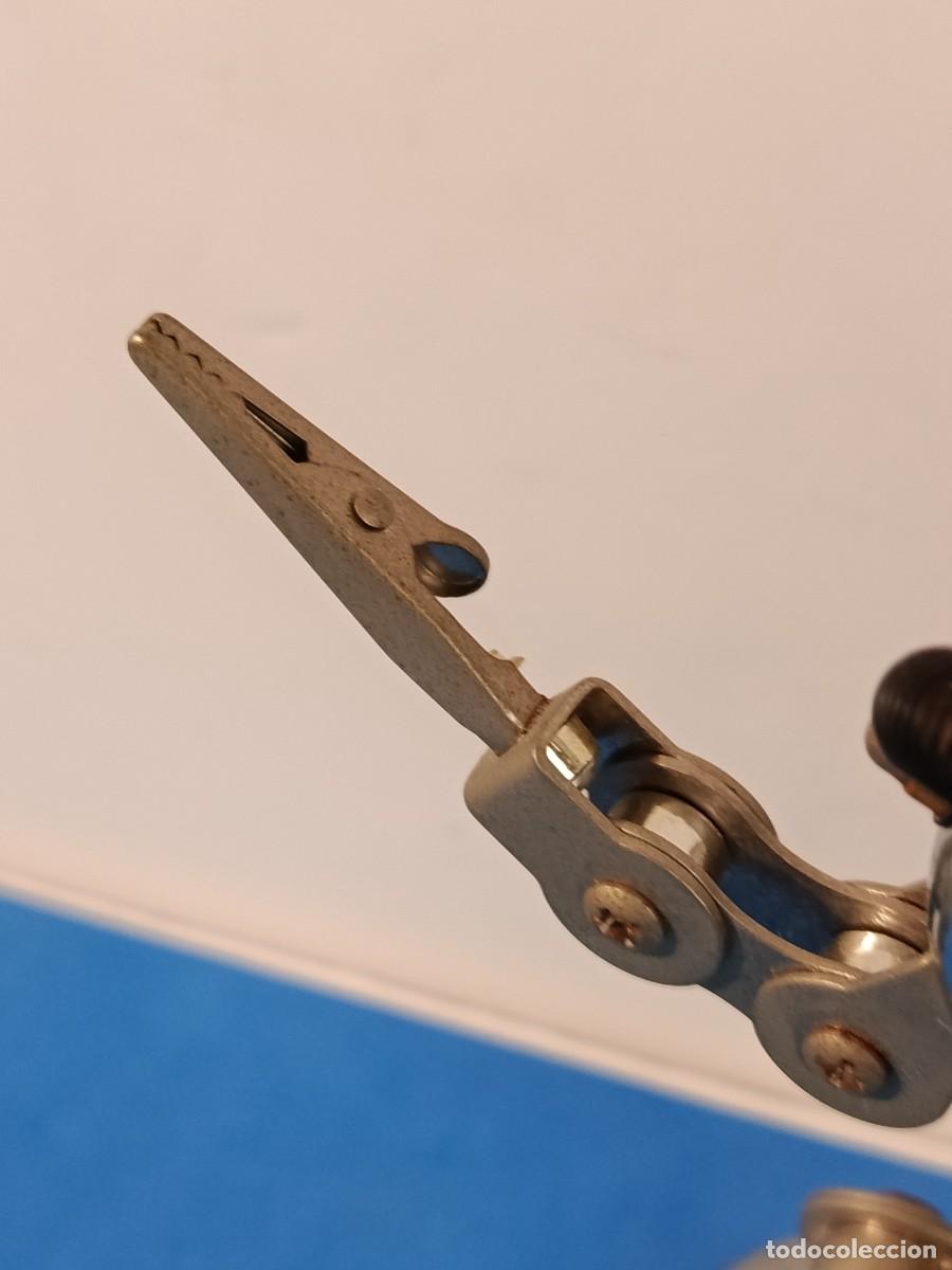 Despertadores antiguos: RELOJ DESPERTADOR CON FORMA DE ROBOT - Foto 4