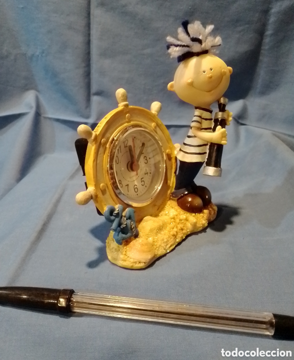 Despertadores antiguos: Figura de resina con reloj - Foto 3