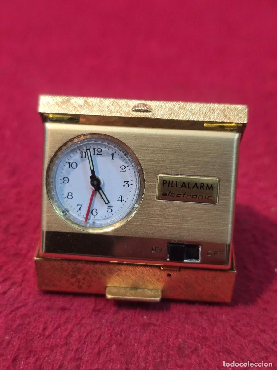 Despertadores antiguos: PEQUE&Ntilde;O RELOJ DESPERTAFOR SOBREMESA