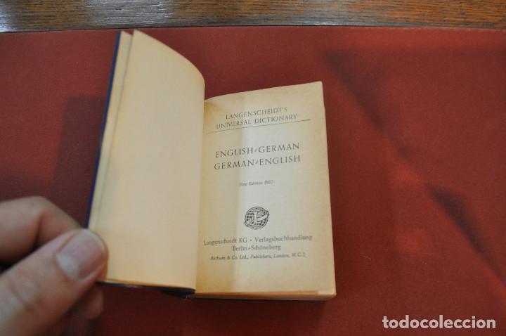 Diccionarios antiguos: english german langenscheidts universal dictionary - Foto 2