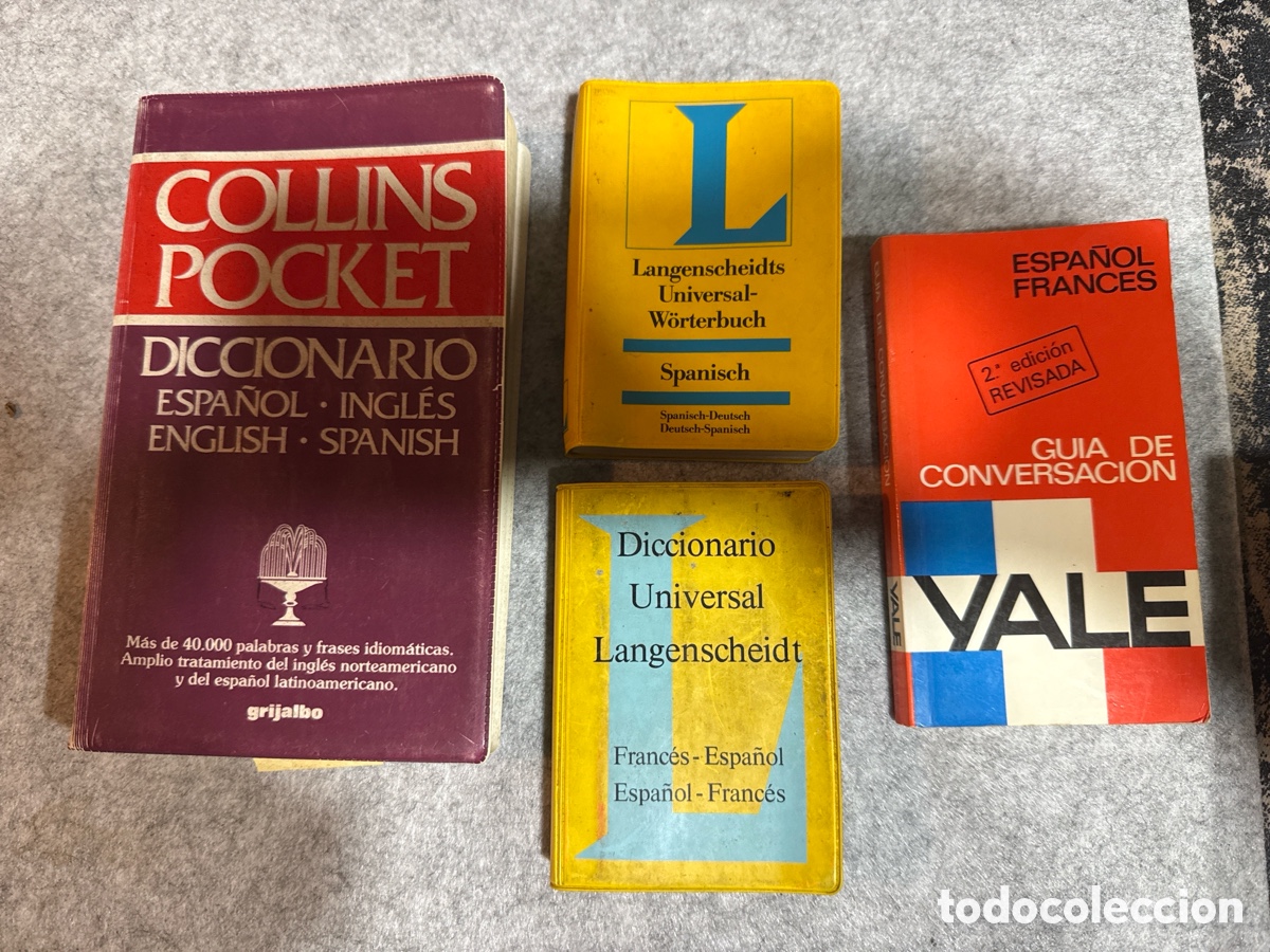 Diccionarios antiguos: Diccionarios y gu&iacute;as - Foto 1