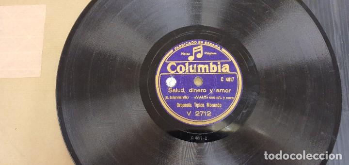 DISCO 78 RPM - GRAMÓFONO - ORQUESTA TÍPICA MORANDO - SALUD, DINERO Y AMOR - COLUMBIA - PIZARRA (Música - Discos - Pizarra - Solistas Melódicos y Bailables)