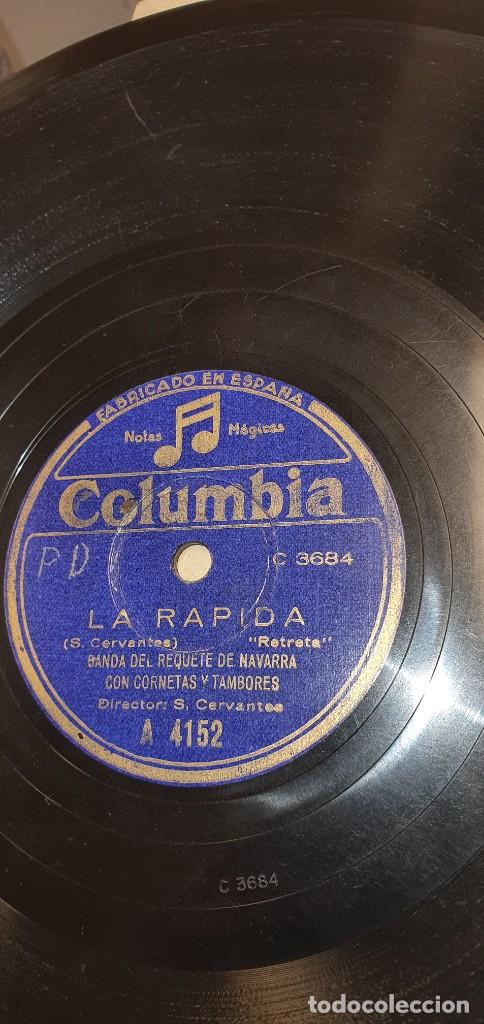 DISCO 78 RPM - GRAMÓFONO - BANDA DEL REQUETÉ DE NAVARRA - HIMNO NACIONAL ESPAÑOL LA RÁPIDA - PIZARRA (Música - Discos - Pizarra - Otros estilos)