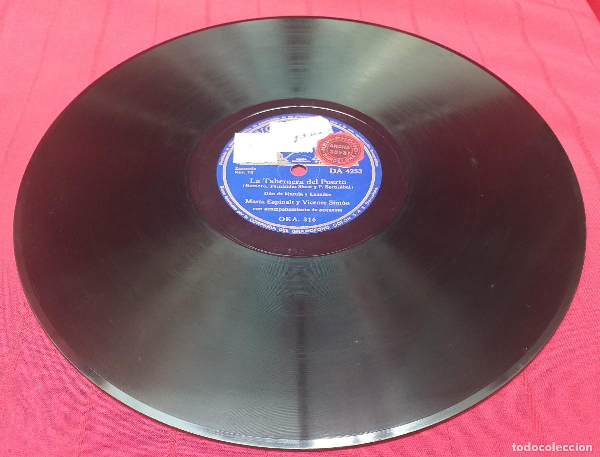 Discos de pizarra: DISCO DE PIZARRA MAR&Iacute;A ESPINALT Y VICENTE SIM&Oacute;N - LA TABERNERA DEL PUERTO - Foto 1