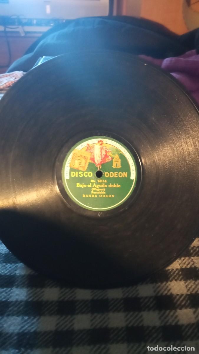 Discos de pizarra: Banda Ode&oacute;n. El molinero y el herrero/Bajo el &aacute;guila doble - Foto 1