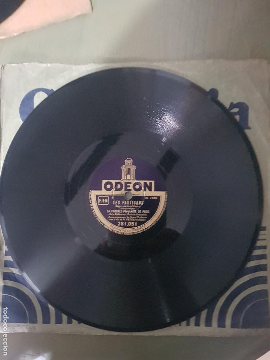 Discos de pizarra: LA CHORALE POPULAIRE DE PARIS-AU DEVANT DE LA VIE-LES PARTISANS - Foto 1