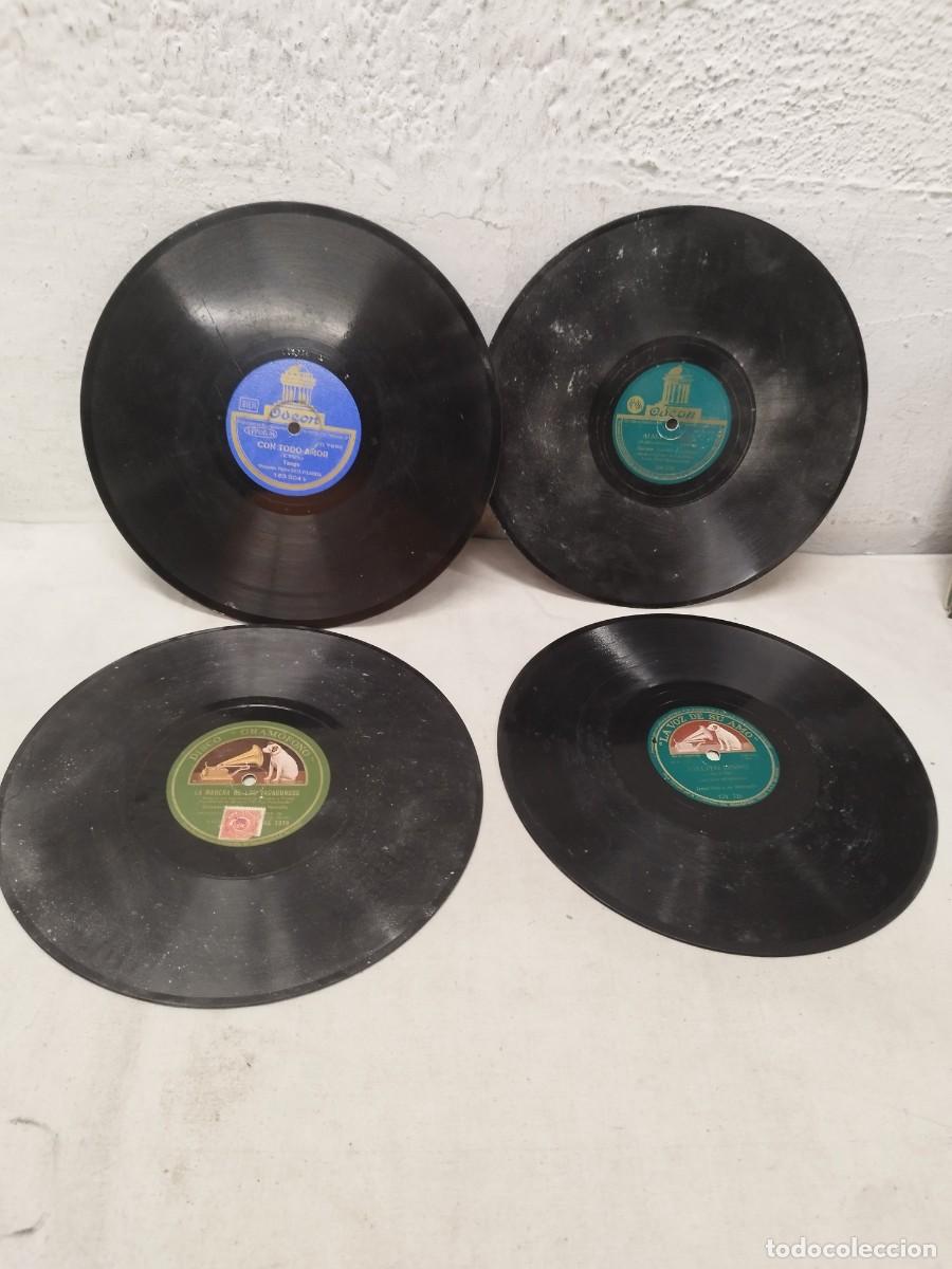 Discos de pizarra: Lote de 4 discos. Dos la voz de su amo, 2 de Odeon. Cielito lindo. En el estado que se ven. Con falt