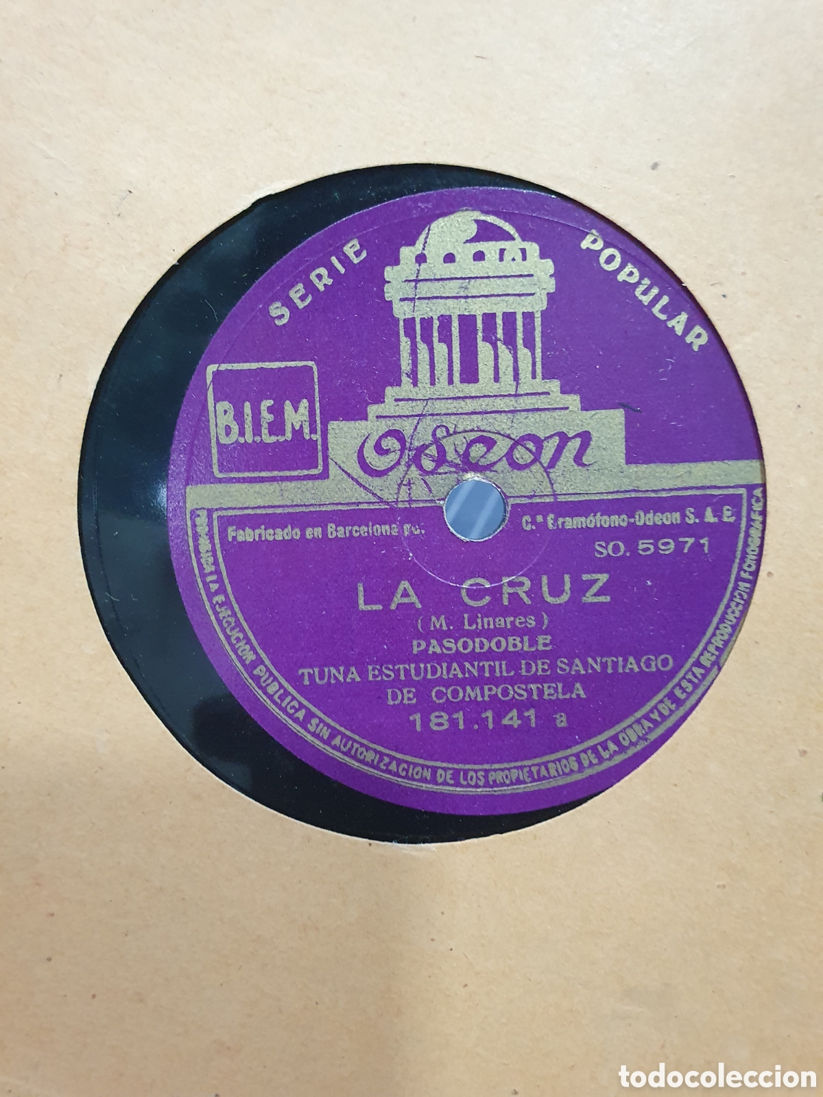 Schellackplatten: La Cruz y Bajo la doble aguila. Disco de pizarra