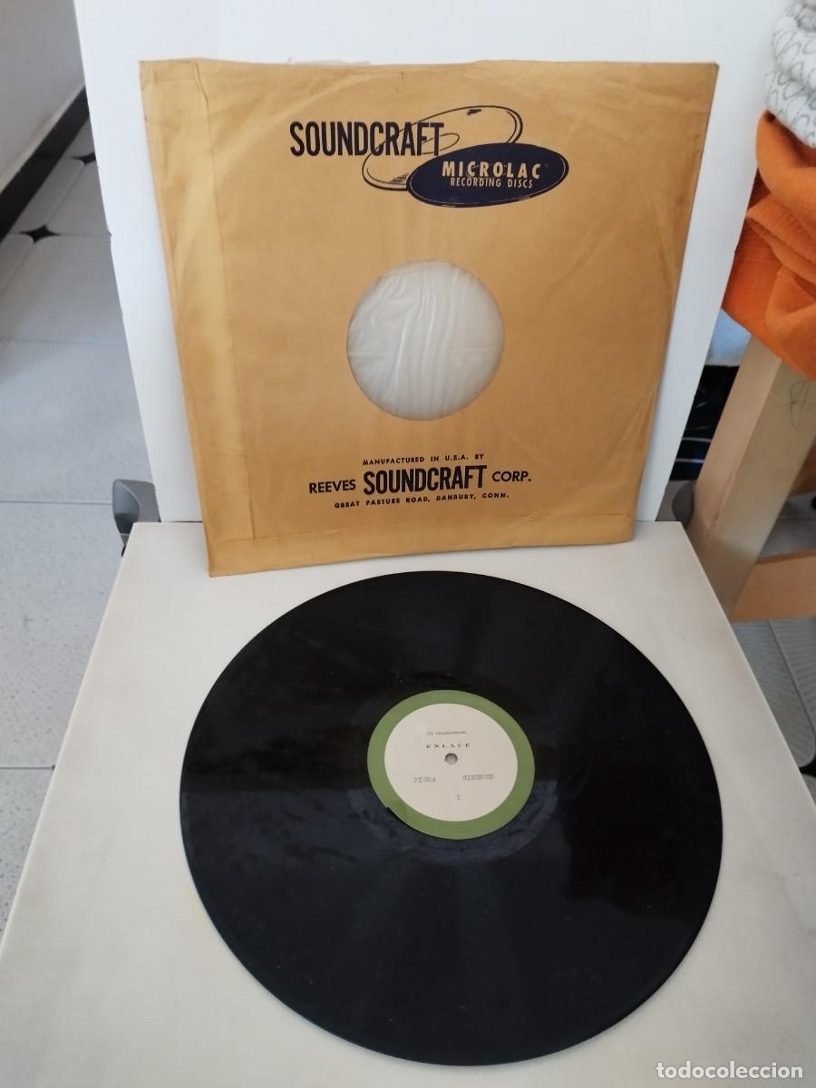 Discos de pizarra: Antiguo disco de acetato o laca para grabaci&oacute;n artesanal de la marca Soundcraft Microlac. Enlace.