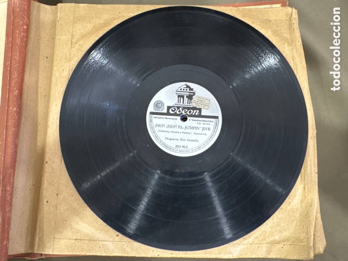 Discos de pizarra: DISCO DE PIZARRA,HEP HEP,EL JUMPIN JIVE,ORQUESTA NAT GONELLA,fabricado en Barcelon,tocando el arpa
