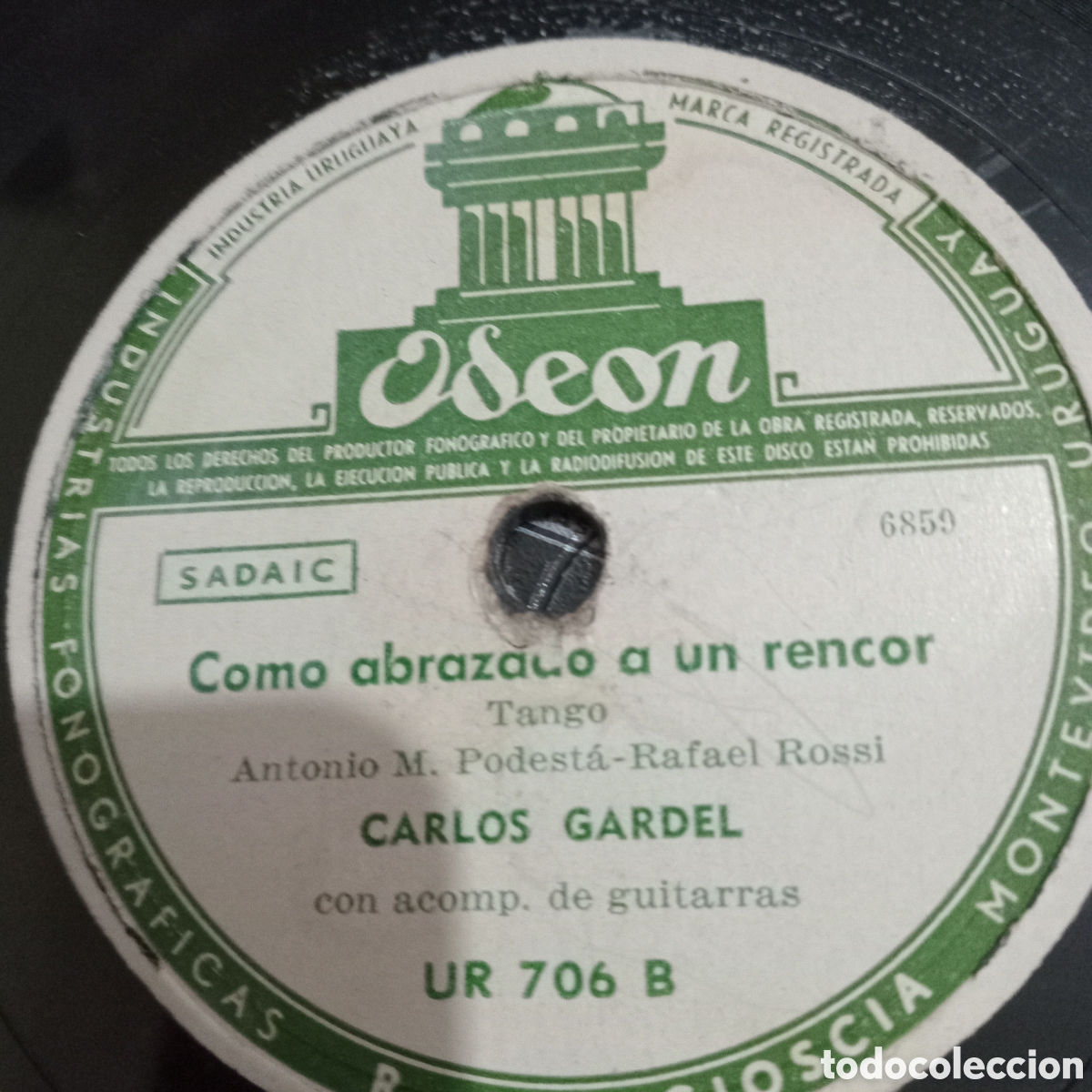 Discos de pizarra: C.GARDEL INTERPRETA POR TUS OJOS NEGROS-RECUERDO MALEVO- VIEJO SMOKING-SOY UNA FIERA-MAMIRA-