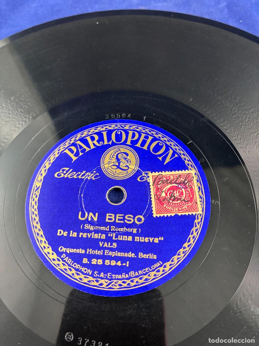 Discos de pizarra: Disco de pizarra 78 rpm. Un beso / &iquest;Por qu&eacute;? . Vals y Fox-Trot Parlophon B.25594. Muy Buen estado