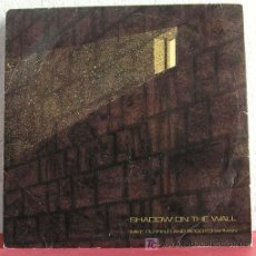 Discos de vinilo: MIKE OLDFIELD ( SHADOW ON THE WALL - TAURUS 3 ) ENGLAND - 1983 SINGLE45 VIRGIN. Lote 7545139