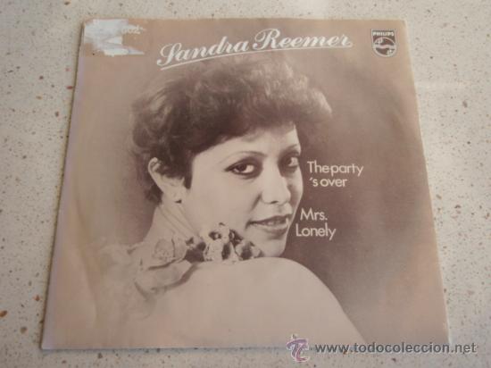 Discos de vinilo: SANDRA   ( THE PARTYS OVER - MRS. LONELY )   1976   SINGLE45   PHILIPS - Foto 1
