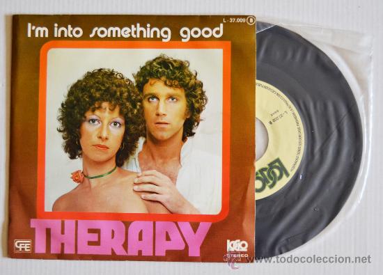 Discos de vinilo: THERAPY im into something good (CFE Single 1978) ESPA&Ntilde;A - Foto 1