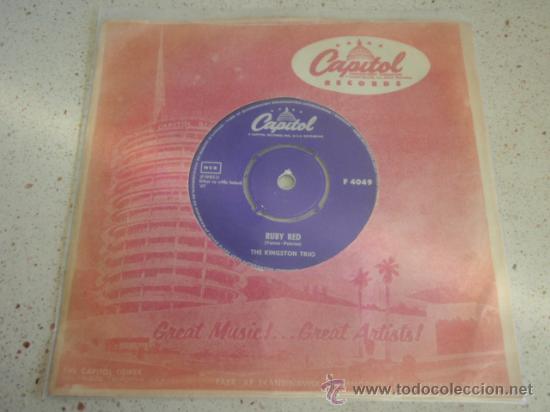 Discos de vinilo: THE KINGSTON TRIO  ( TOM DOOLEY - RUBY RED )  DANMARK-1958   SINGLE45  CAPITOL - Foto 1