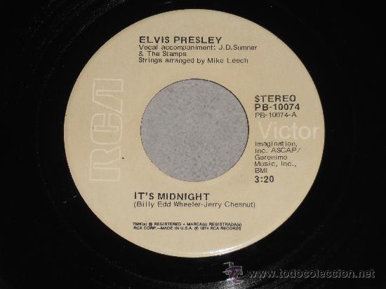 Discos de vinilo: ELVIS PRESLEY - ITS MIDNIGHT - MADE USA - RCA - SINGLE. - Foto 1