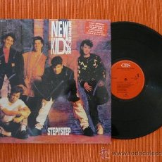 Discos de vinilo: NEW KIDS ON THE BLOCK - STEP BY STEP MAXI-SINGLE 12”. Lote 36644652