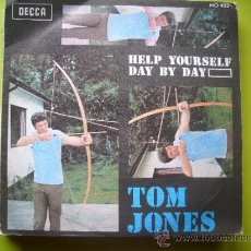 Discos de vinilo: TOM JONES - HELP YOURSELF / DAY BY DAY - SPAIN SG COLUMBIA DECCA 1968. PEPETO