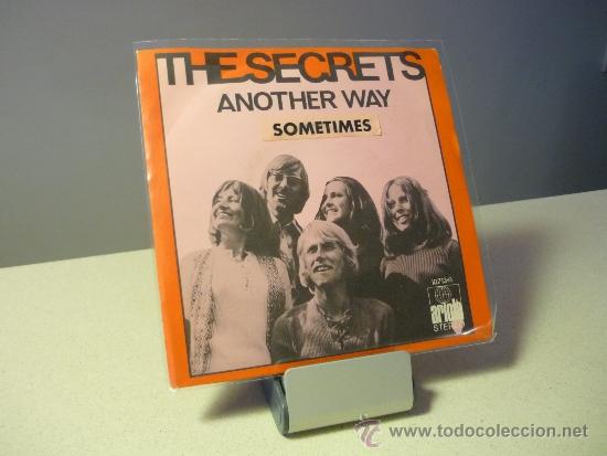 Discos de vinilo: THE SECRETS ANOTHER WAY SOMETIMES single - Foto 1