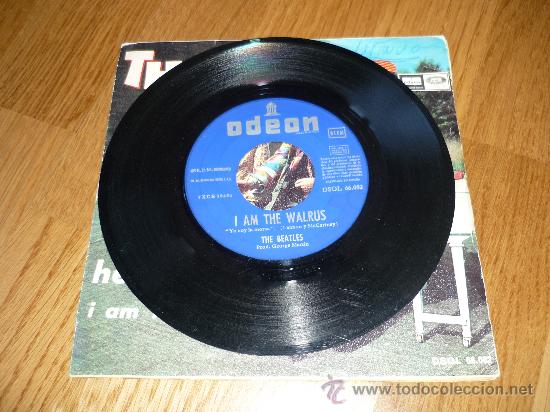 Discos de vinilo: DISCO BEATLES SINGLE HELLO GOODBYEI AM THE WALRUS - Foto 2