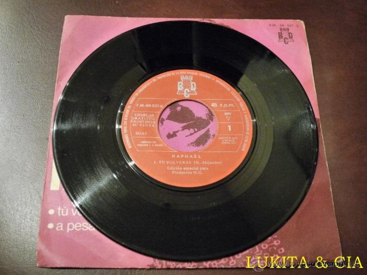 Discos de vinilo: SINGLE RAPHAEL - T&Uacute; VOLVER&Aacute;S - 1970 - Foto 3