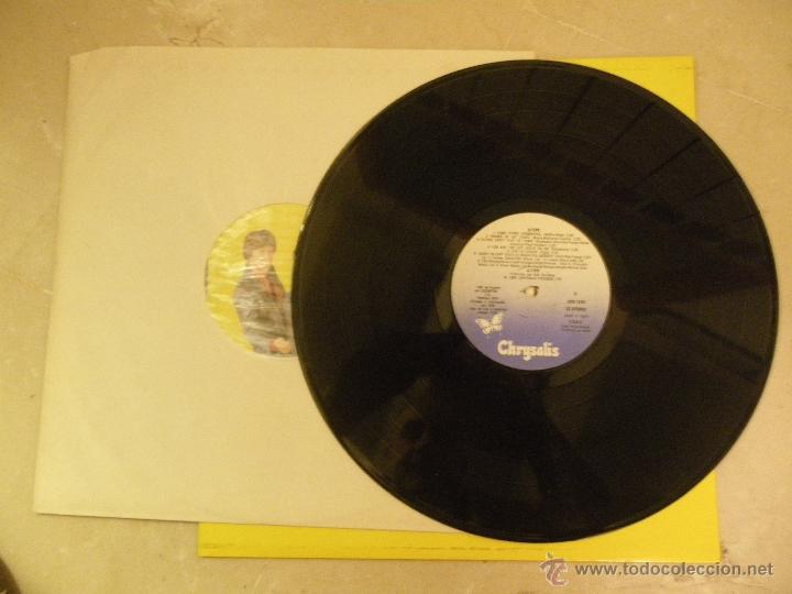 Discos de vinilo: Vinilo LP de Q.TIPS. 1980 (Chrysalis) - Foto 2