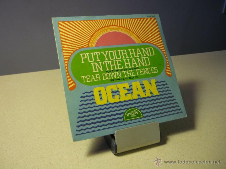 Discos de vinilo: OCEAN PUT YOUR HAND IN THE HAND SINGLE - Foto 1