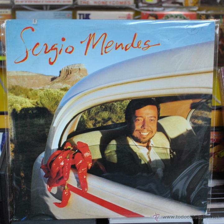Discos de vinilo: SERGIO MENDES - S / T - LP - Foto 1
