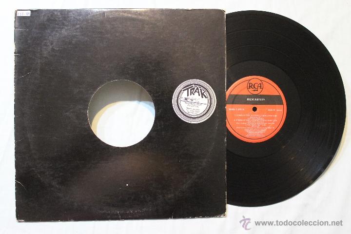 Discos de vinilo: RICK ASTLEY IT WOULD TAKE A STRONGS MAN MAXI SINGLE RCA 1987 - Foto 1